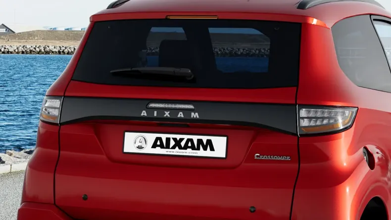 AIXAM - auto od 15 let e Crossover CROPRE_RED_34AR_JPG.jpg