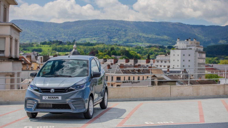 AIXAM - auto od 15 let City 1.png