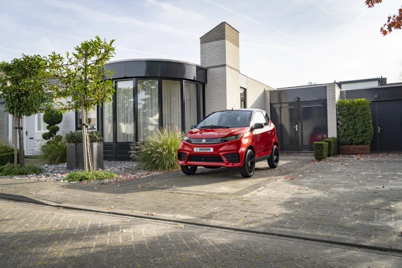 AIXAM - auto od 15 let City FAVA_RED_ECITSPO_PNG.jpg