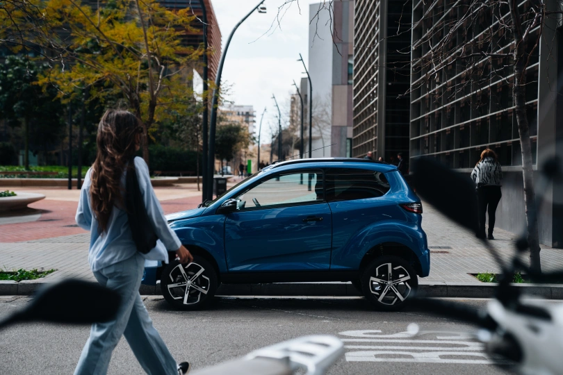 AIXAM - auto od 15 let Crossover SITU_CROOVR_BLS_PNG (1).jpg