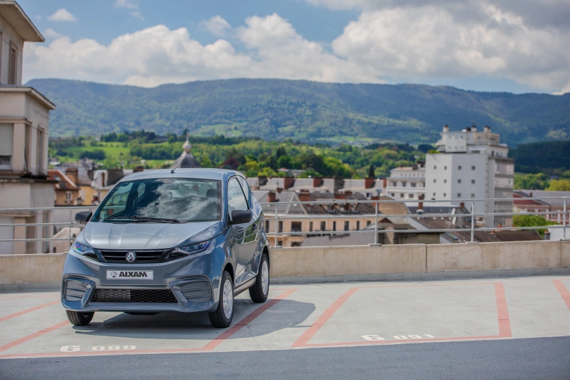 AIXAM - auto od 15 let City 1.png