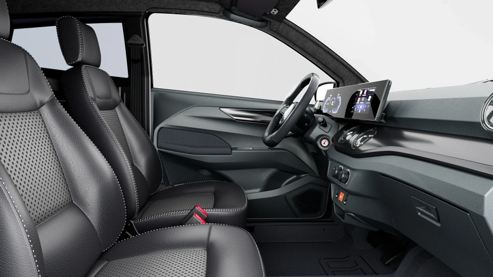 AIXAM - auto od 15 let e City Interieur SPORT Electrique V1 - parement Noir laque.jpg