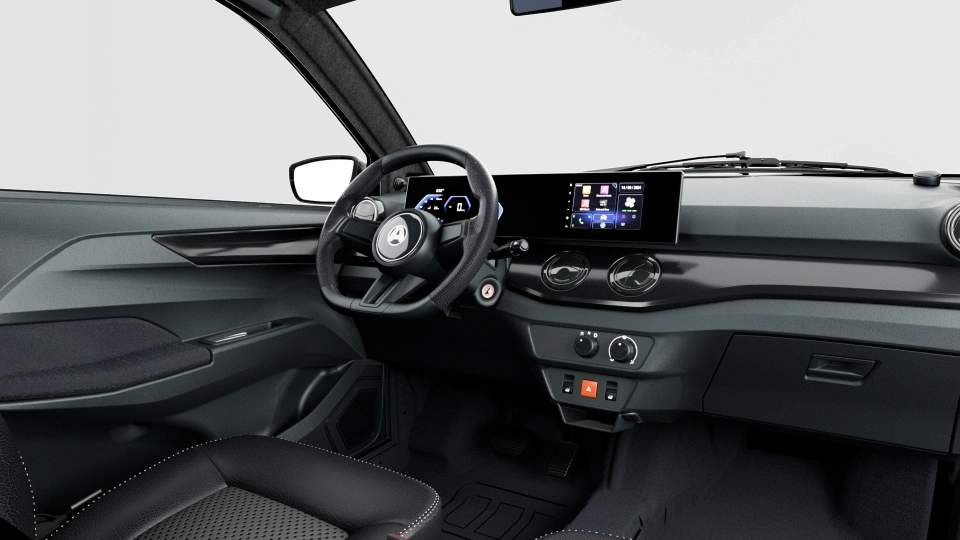 AIXAM - auto od 15 let e City Interieur SPORT Electrique V2 - parement Noir laque.jpg
