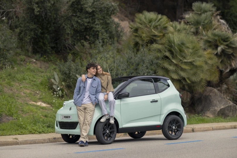 AIXAM - auto od 15 let e Minauto EBS06264 - Vert.jpg