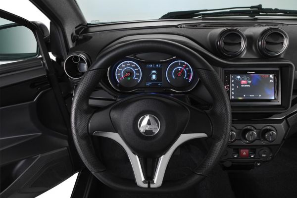 AIXAM - auto od 15 let e City Interiér s tabletem