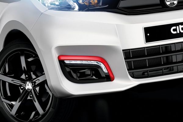 AIXAM - auto od 15 let e City Detail City Sport